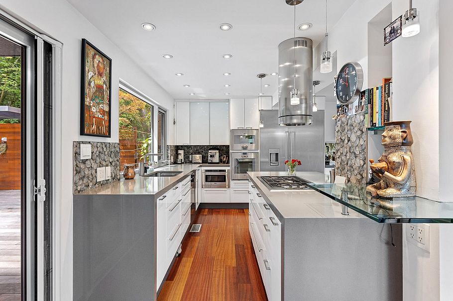 4527 Strathcona Road North Vancouver, BC - 13