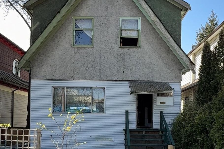 1017 Mclean Drive Vancouver, BC - 1