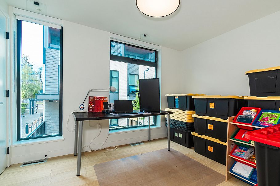 12 6778 Oak Street Vancouver, BC - 23