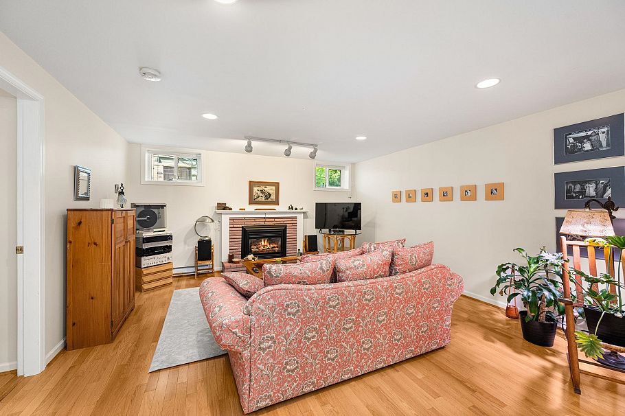 778 W 48th Avenue Vancouver, BC - 29