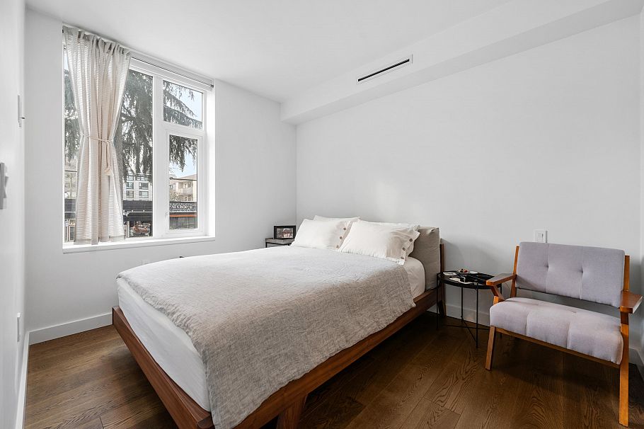 303 1365 Davie Street Vancouver, BC - 11