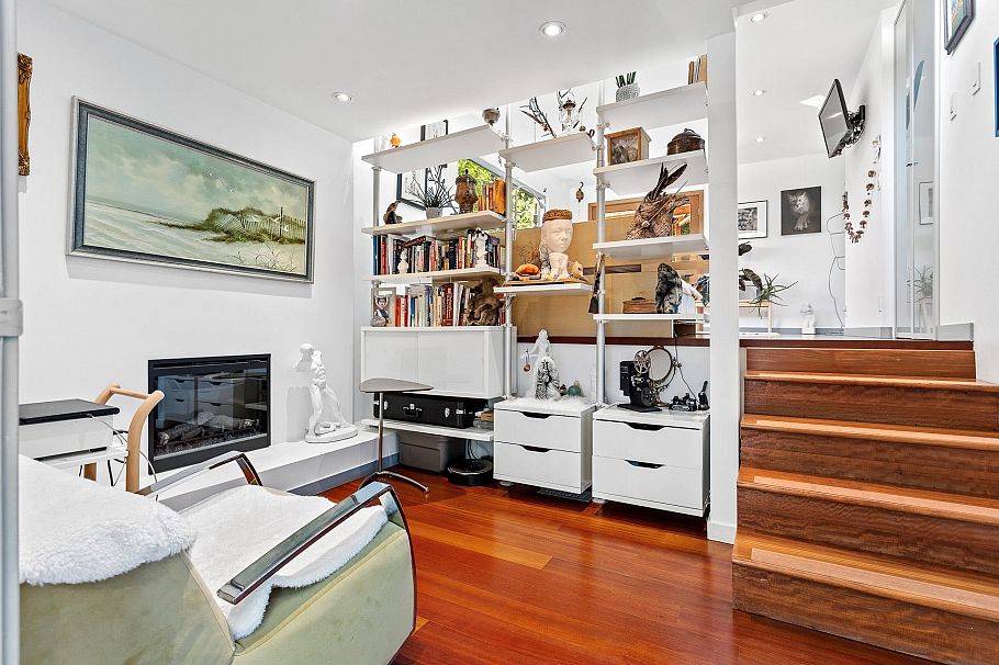 4527 Strathcona Road North Vancouver, BC - 24