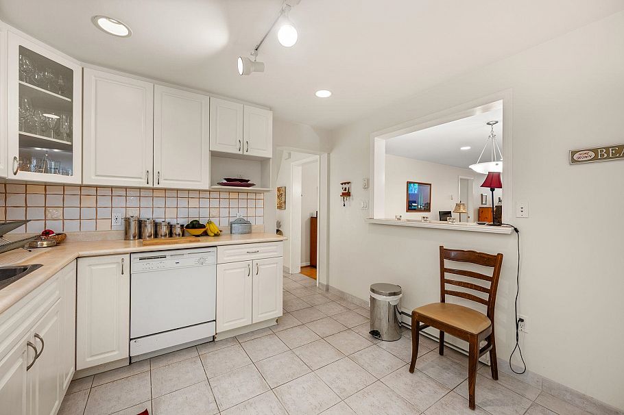 778 W 48th Avenue Vancouver, BC - 34