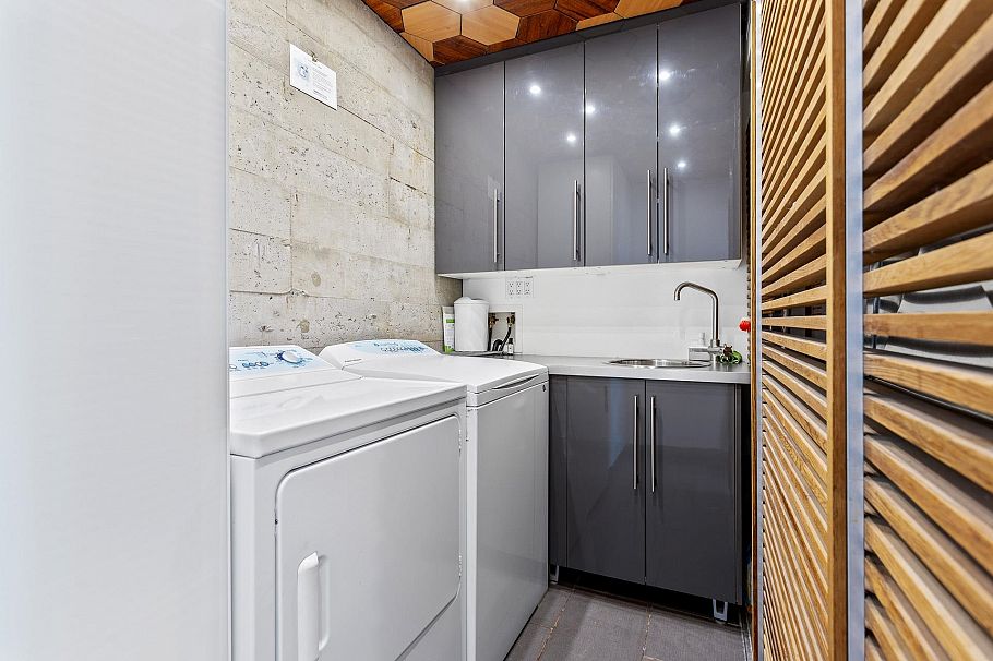 4527 Strathcona Road North Vancouver, BC - 38