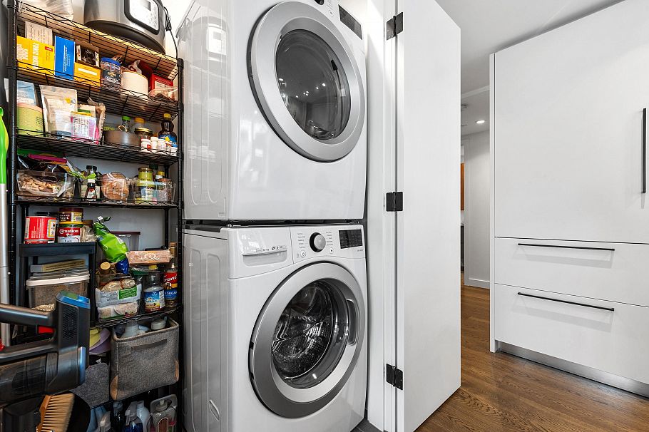 303 1365 Davie Street Vancouver, BC - 17