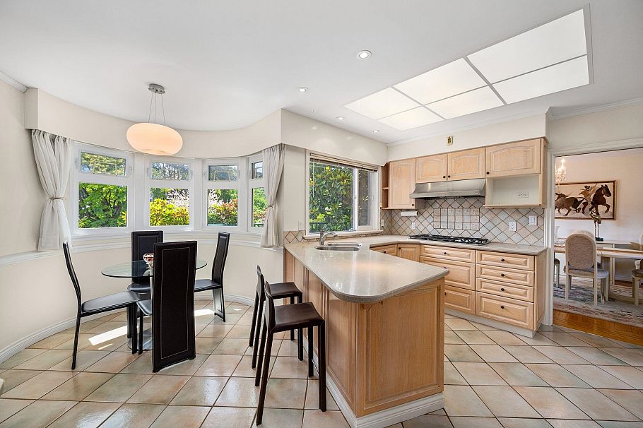 778 W 48th Avenue Vancouver, BC - 11