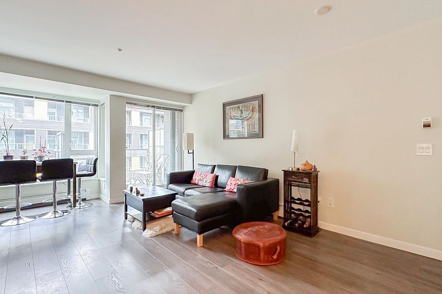 503 384 E 1st Avenue Vancouver, BC - 3