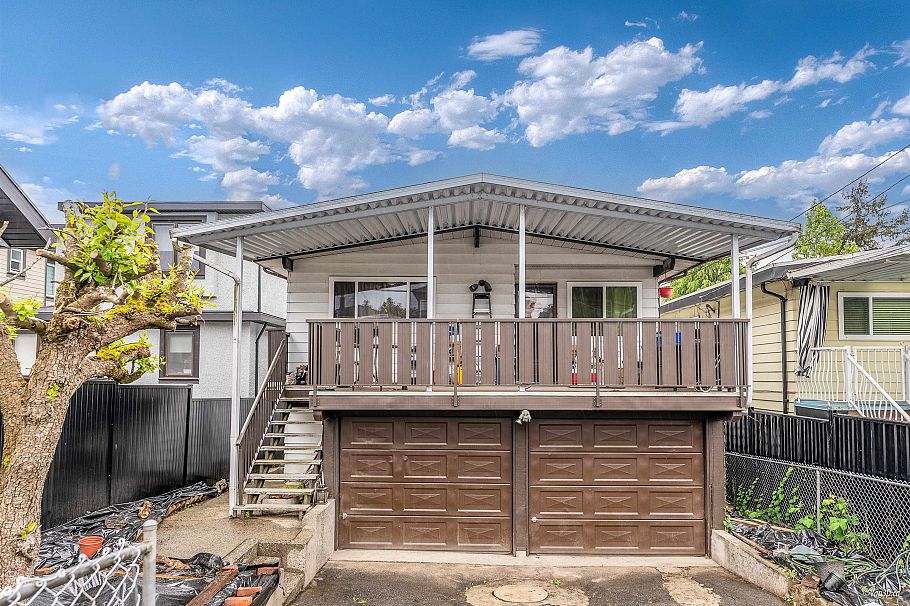 319 E 64th Avenue Vancouver, BC - 28