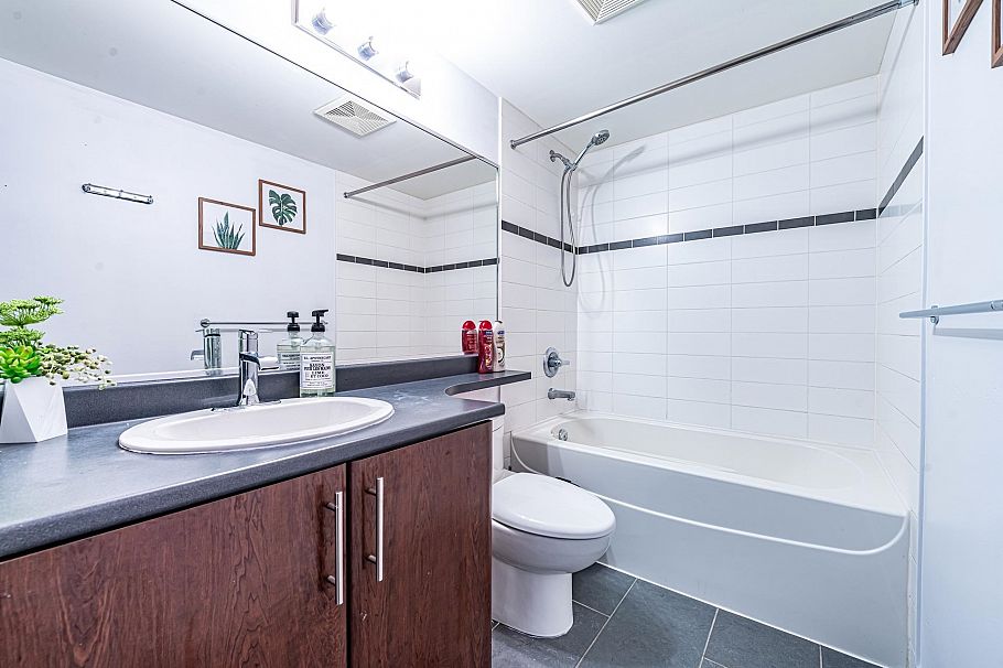 607 618 Abbott Street Vancouver, BC - 15