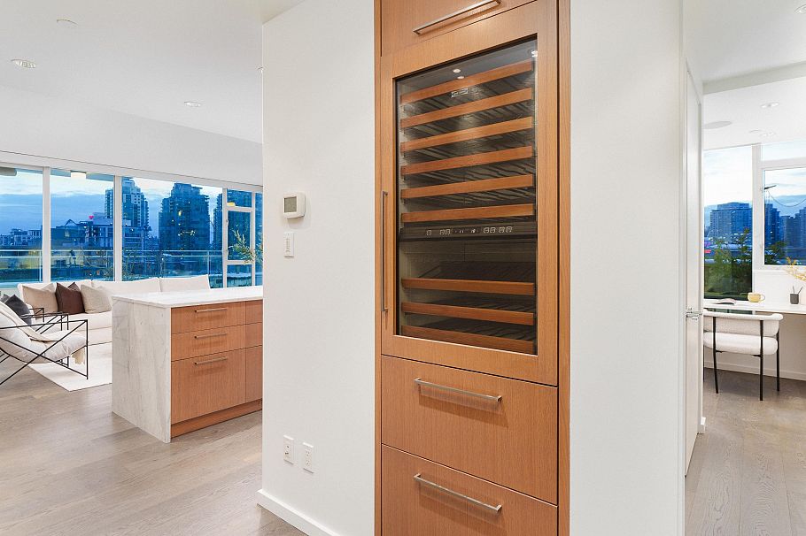 801 221 Union Street Vancouver, BC - 13