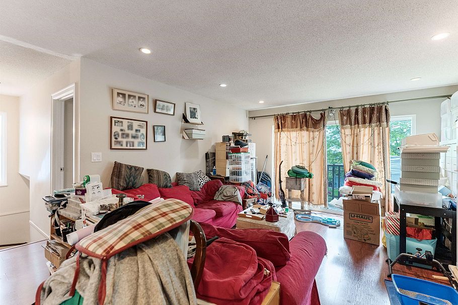 319 E 64th Avenue Vancouver, BC - 3