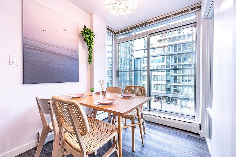 607 618 Abbott Street Vancouver, BC - 9