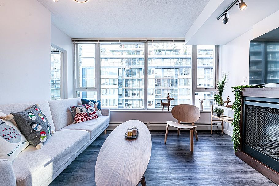 607 618 Abbott Street Vancouver, BC - 3