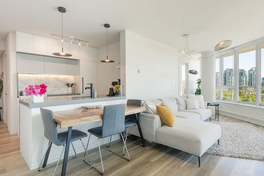 1002 58 Keefer Place Vancouver, BC - 1