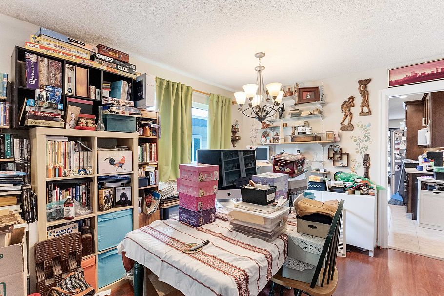 319 E 64th Avenue Vancouver, BC - 4