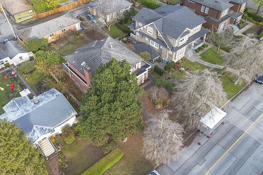 2123 W 57th Avenue Vancouver, BC - 8