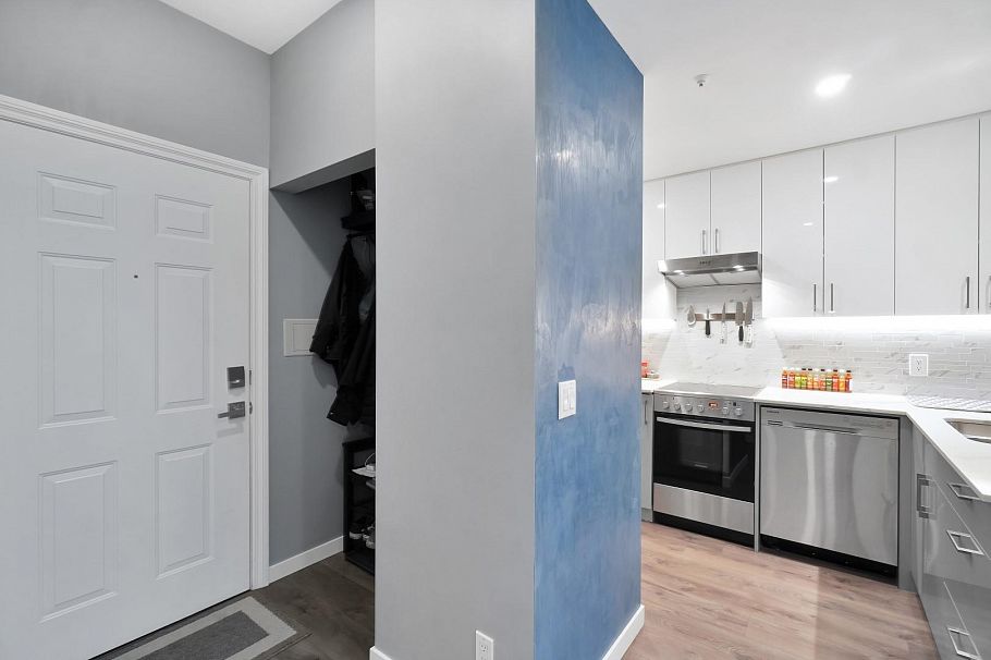 306 630 Roche Point Drive North Vancouver, BC - 10