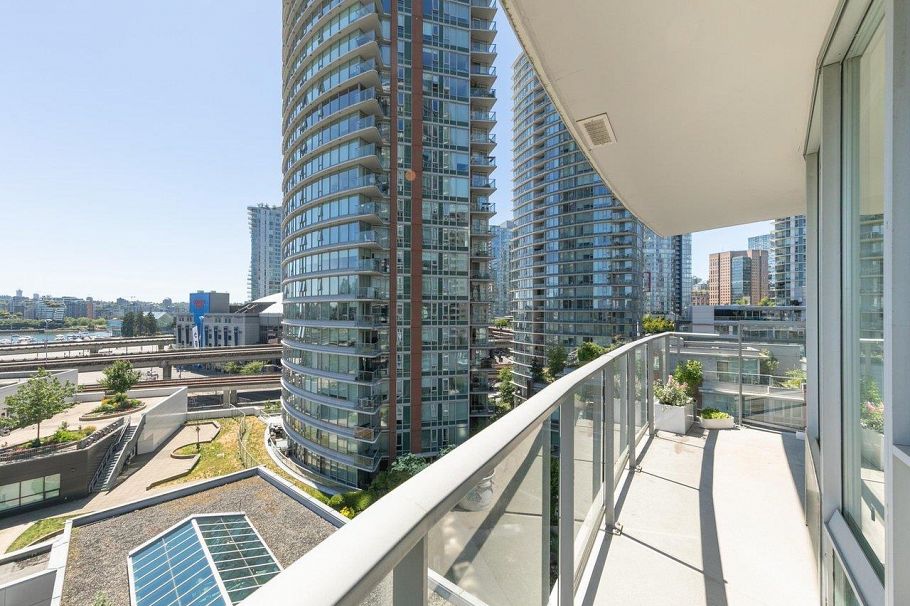1002 58 Keefer Place Vancouver, BC - 12