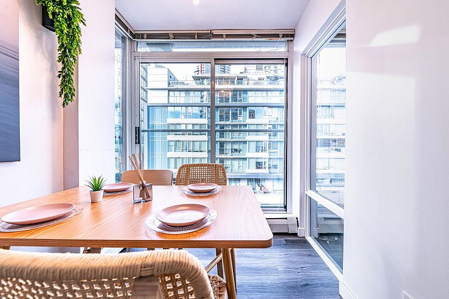 607 618 Abbott Street Vancouver, BC - 10