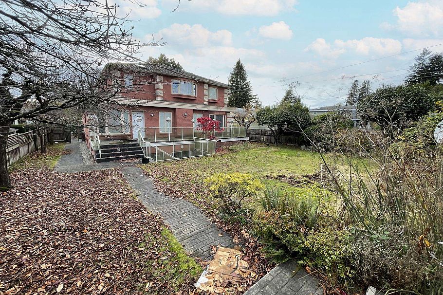 2123 W 57th Avenue Vancouver, BC - 14