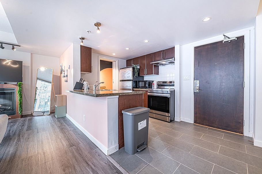 607 618 Abbott Street Vancouver, BC - 6