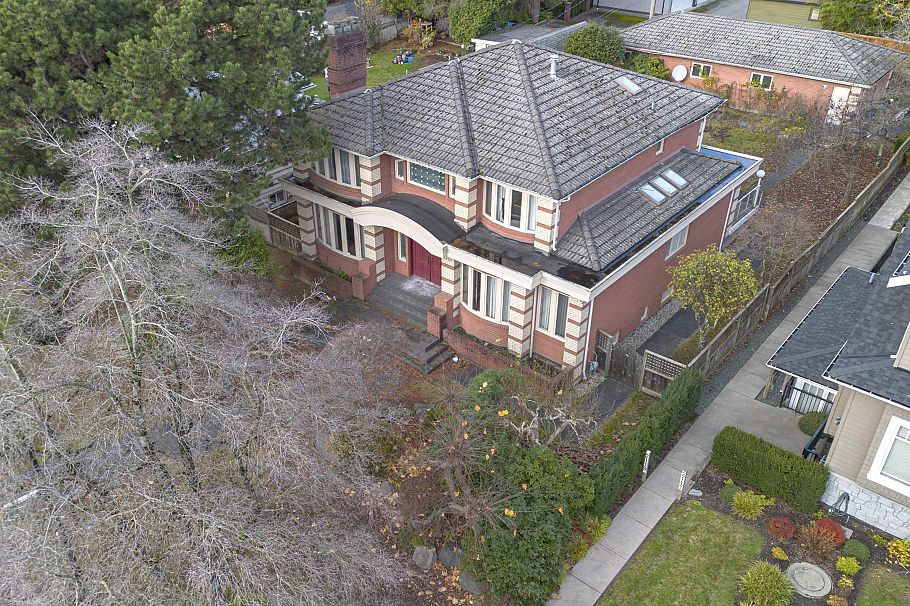 2123 W 57th Avenue Vancouver, BC - 10