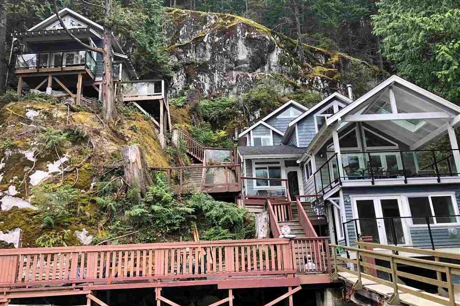 824 Indian Arm North Vancouver, BC - 1