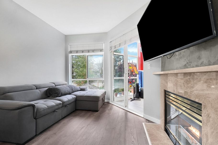 306 630 Roche Point Drive North Vancouver, BC - 16