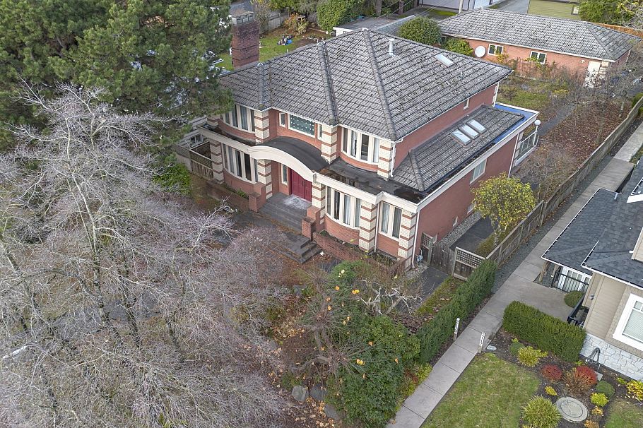 2123 W 57th Avenue Vancouver, BC - 9