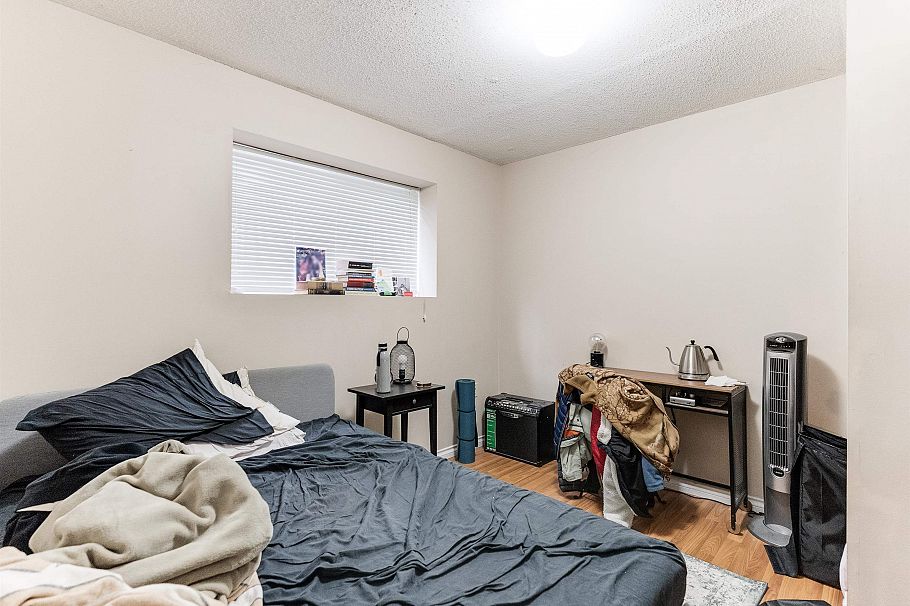 319 E 64th Avenue Vancouver, BC - 24