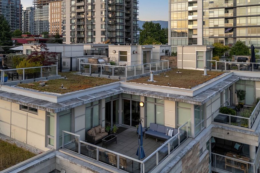 501 210 W 13th Street North Vancouver, BC - 31