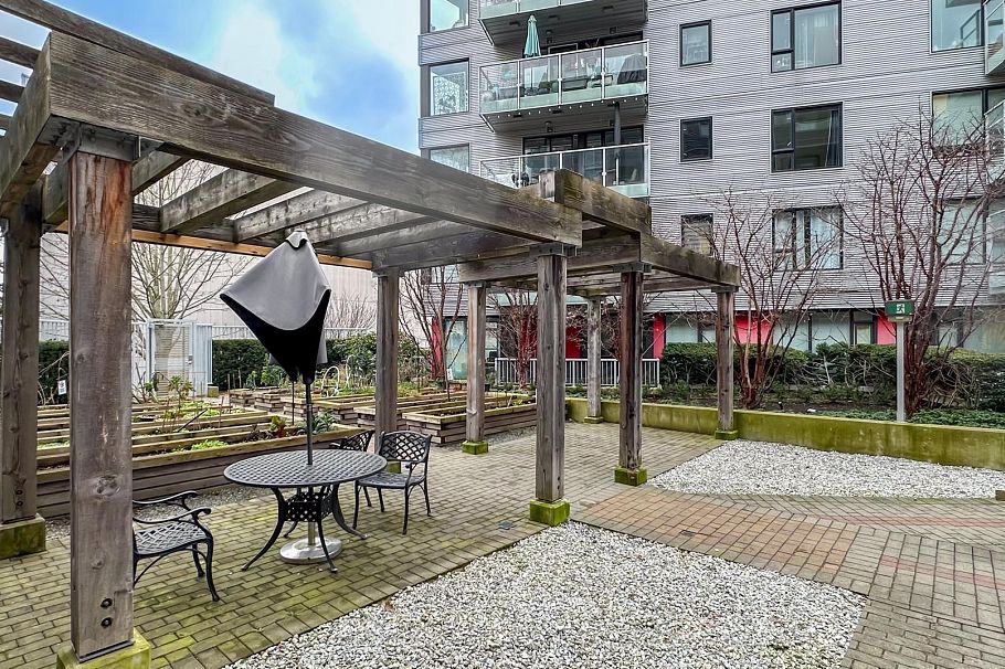 503 384 E 1st Avenue Vancouver, BC - 18