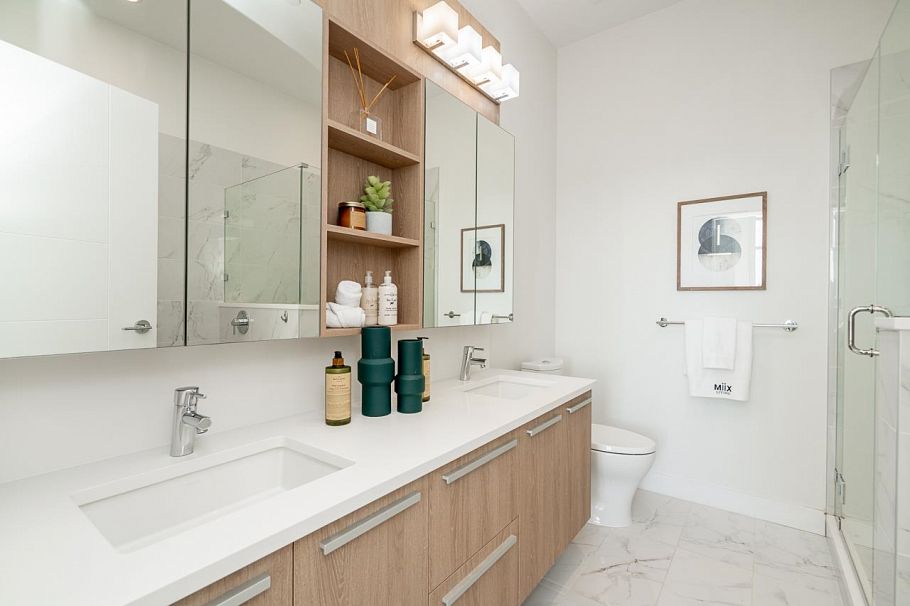 PH501 1295 Conifer Street North Vancouver, BC - 16