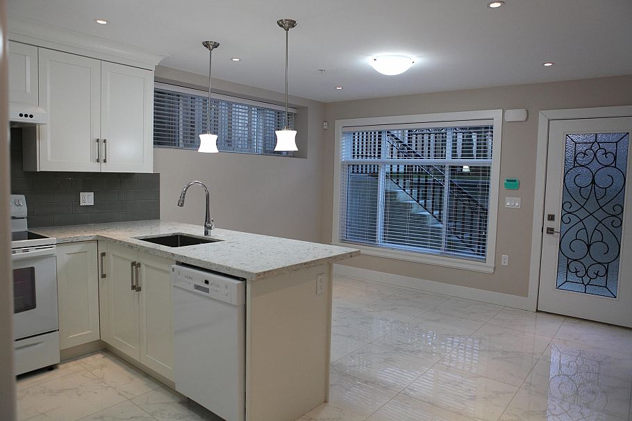 455 W 38th Avenue Vancouver, BC - 14