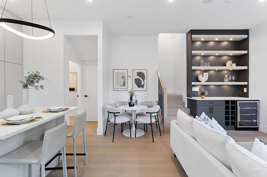 1 2864 E Georgia Street Vancouver, BC - 7