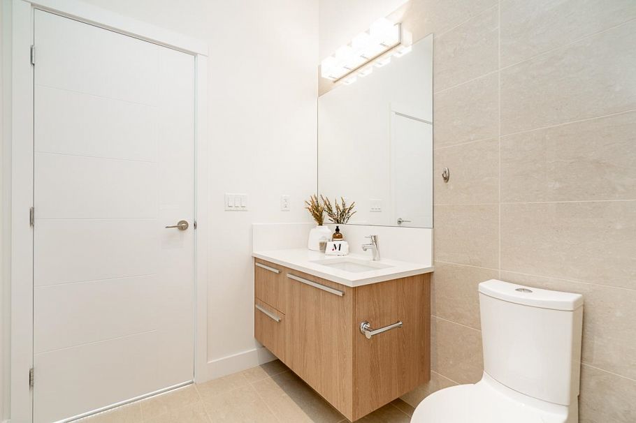 PH501 1295 Conifer Street North Vancouver, BC - 24