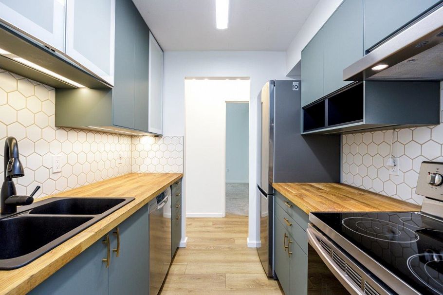 304 2008 Fullerton Avenue North Vancouver, BC - 10