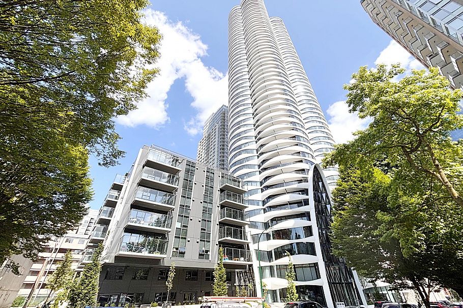 2702 1033 Nelson Street Vancouver, BC - 1