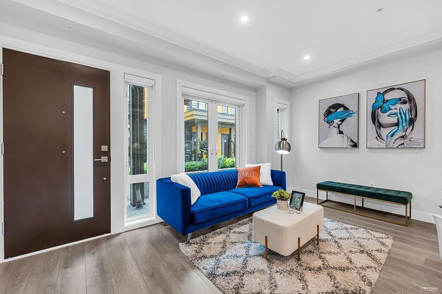 24 7565 Oak Street Vancouver, BC - 5