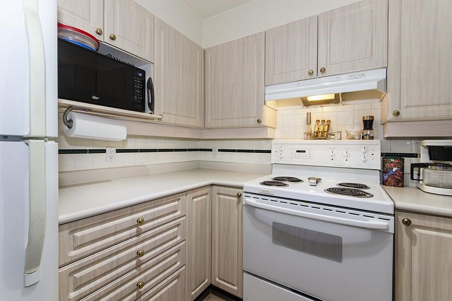 420 3600 Windcrest Drive North Vancouver, BC - 12