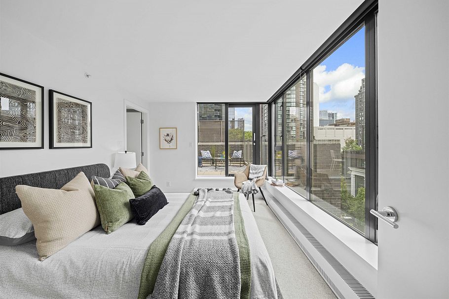 702 1133 Hornby Street Vancouver, BC - 17