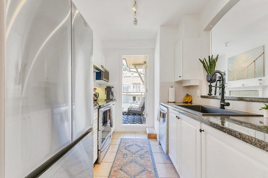 516 3608 Deercrest Drive North Vancouver, BC - 12