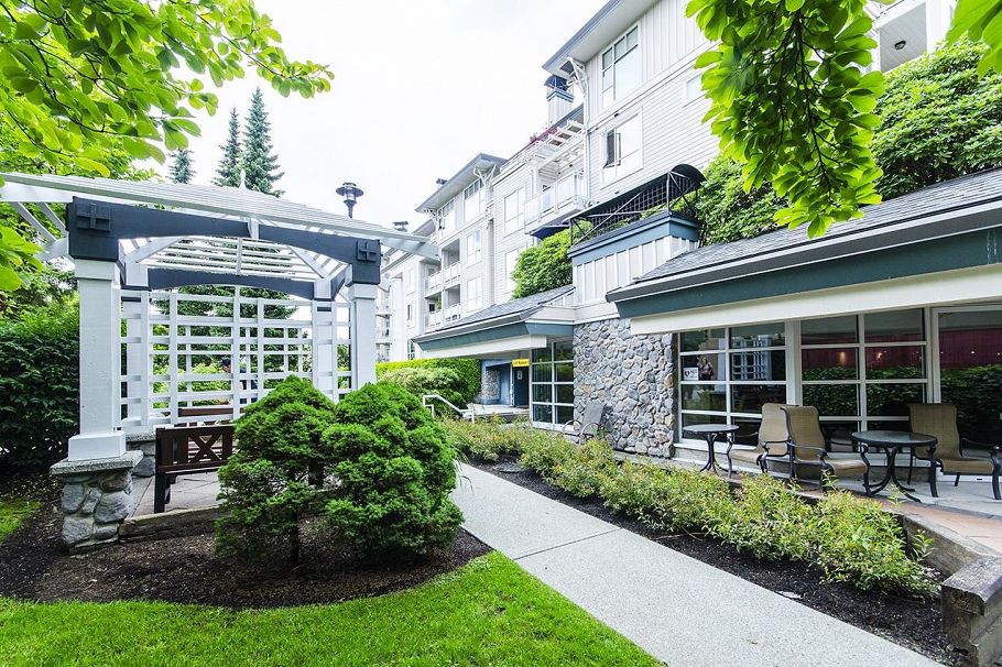 420 3600 Windcrest Drive North Vancouver, BC - 32