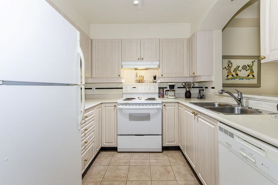 420 3600 Windcrest Drive North Vancouver, BC - 13