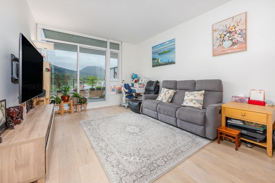 510 2780 Valley Centre Avenue North Vancouver, BC - 2