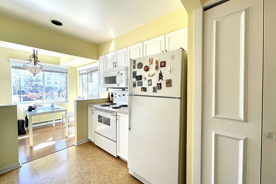 204 5626 Larch Street Vancouver, BC - 11