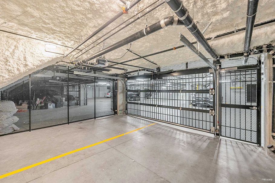 24 7565 Oak Street Vancouver, BC - 17