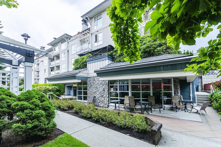420 3600 Windcrest Drive North Vancouver, BC - 31