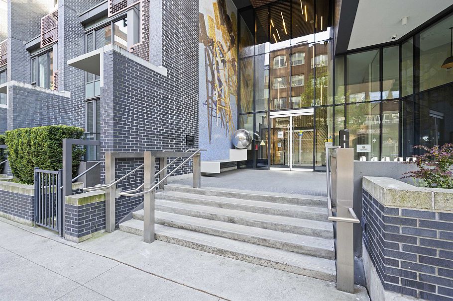 702 1133 Hornby Street Vancouver, BC - 36