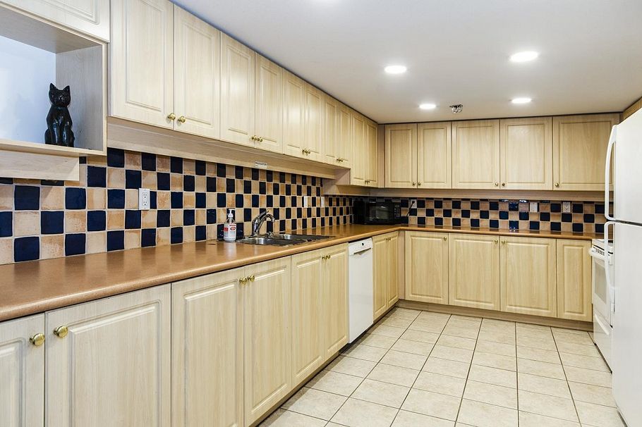 420 3600 Windcrest Drive North Vancouver, BC - 28